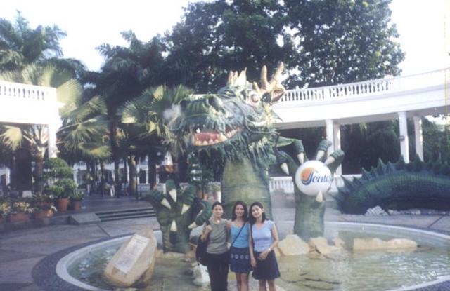 pooja,arati,Luna in Singapore